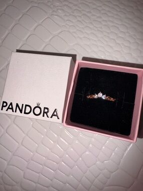 Size 7 Pandora Rose Gold Tiara Ring